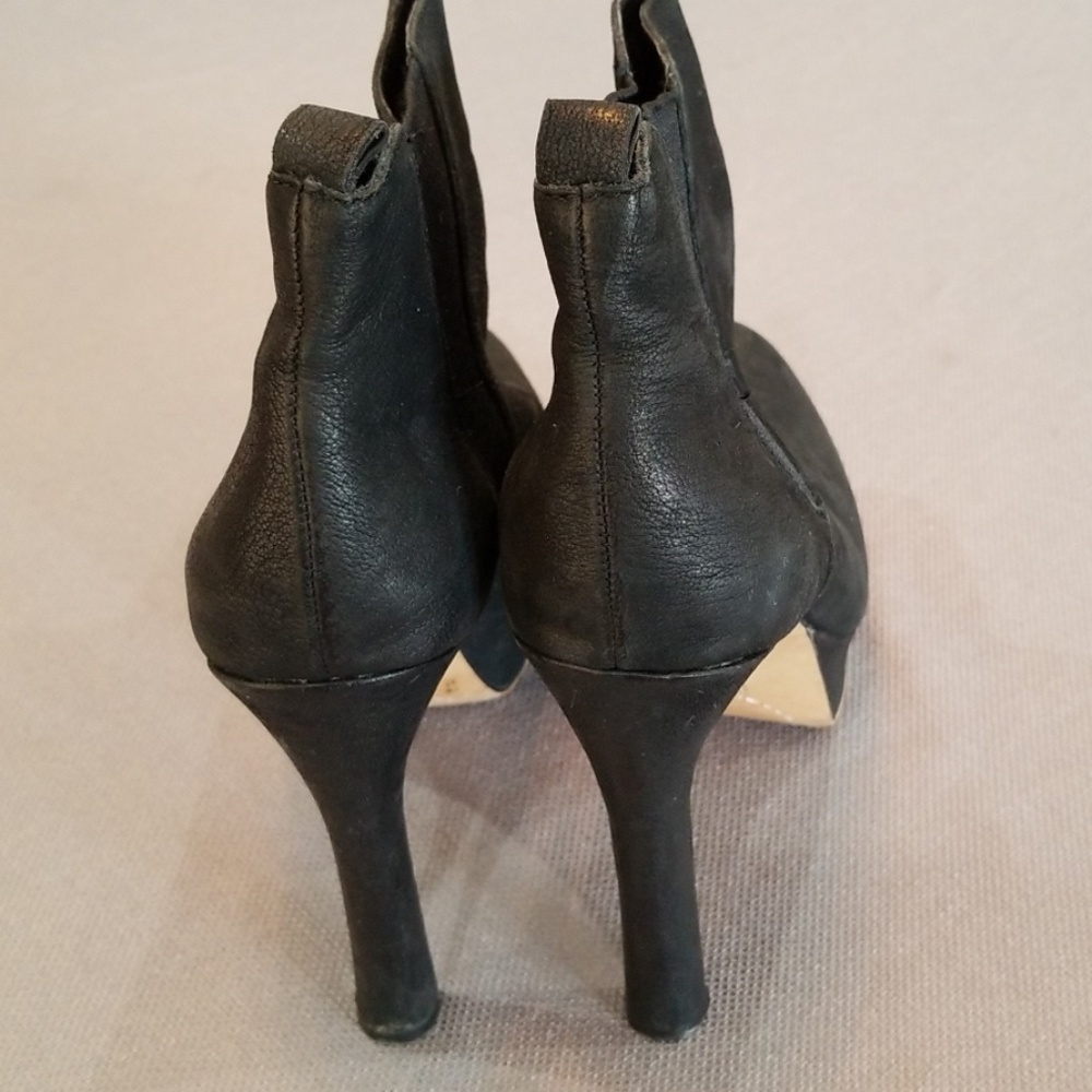 Boots - Picture 2 of 5